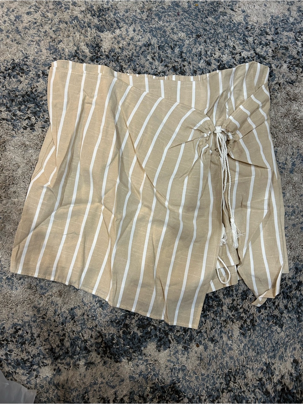 SHEIN Striped Wrap Linen-Blend Women’s Shorts - Beige/White